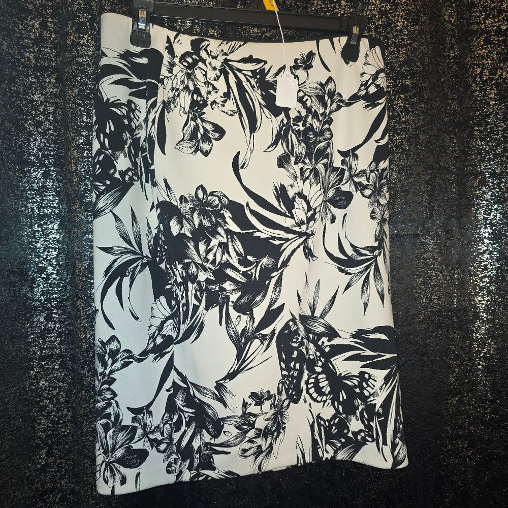 White House Black Market skirt